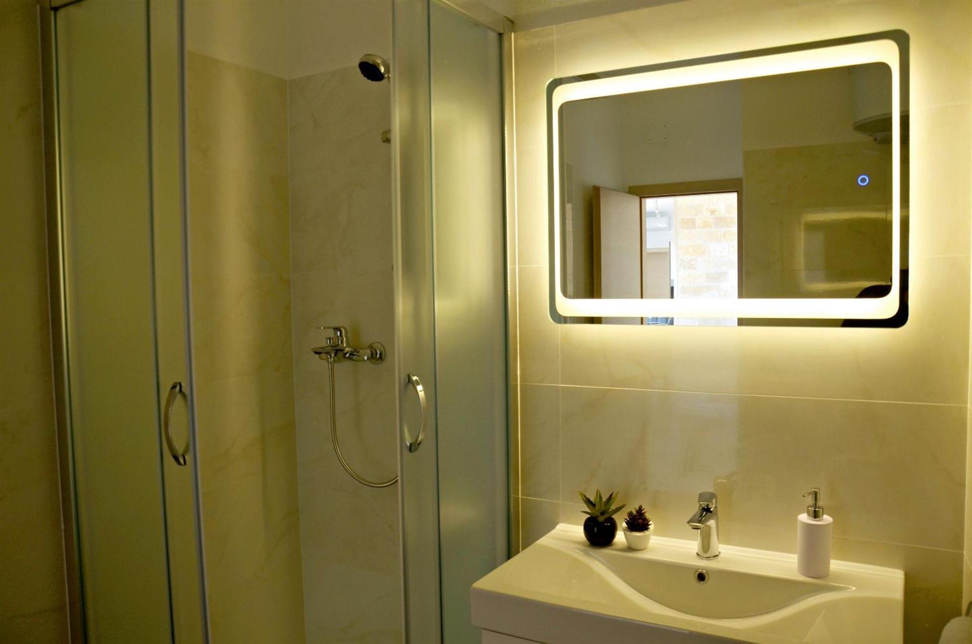 Apartment Luna Postira Ngoại thất bức ảnh