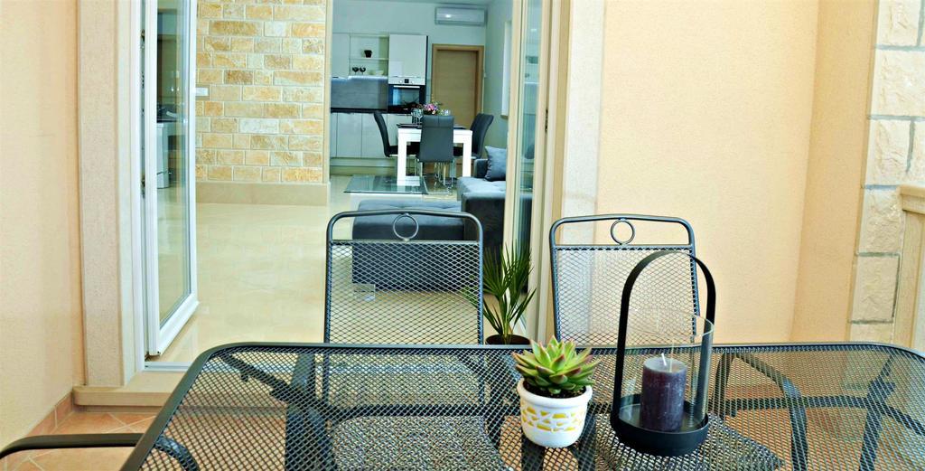 Apartment Luna Postira Ngoại thất bức ảnh